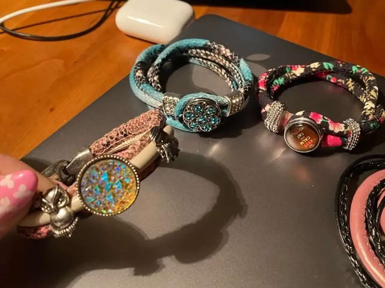 Billede 5 - Flotte armbånd