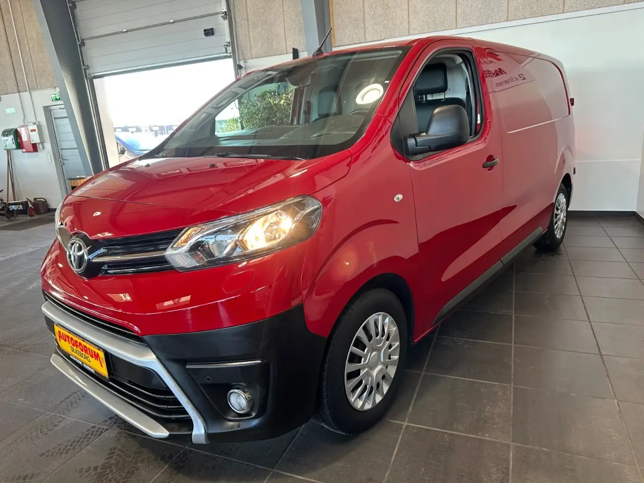 Billede 1 - Toyota ProAce 2,0 D 122 Medium Comfort Master aut.