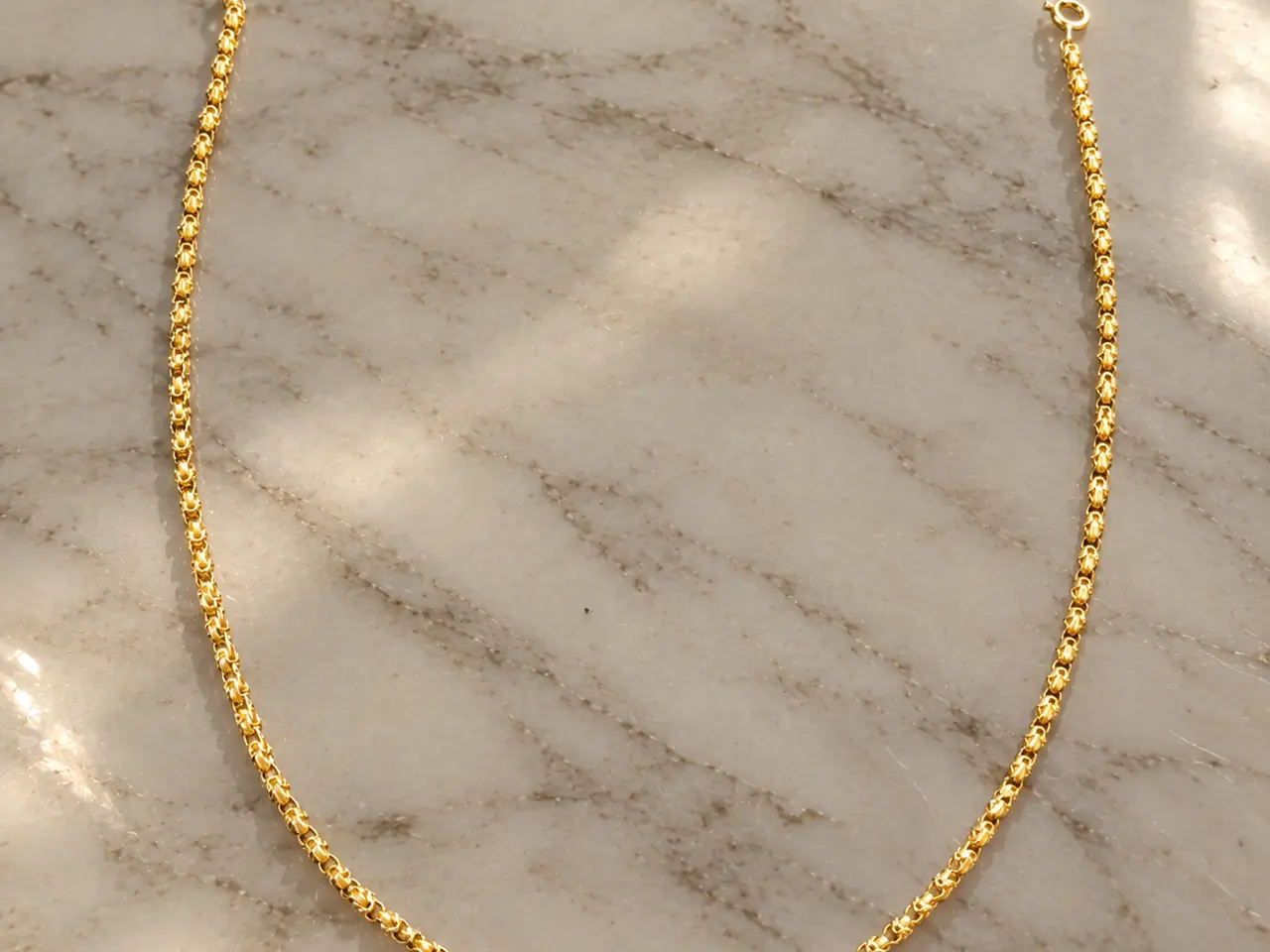 Billede 1 - Elegat Guldkæde i 18 Karat Guld (12,9 g)