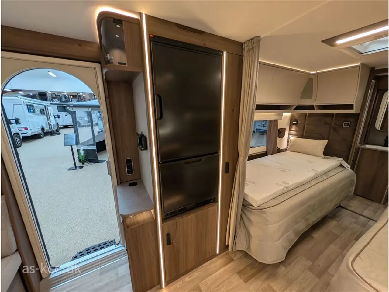 Billede 23 - 2027 - Kabe Royal 600 E TDL KS
