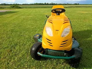 Stor Yard-Man havetraktor Kawasaki V2 motor