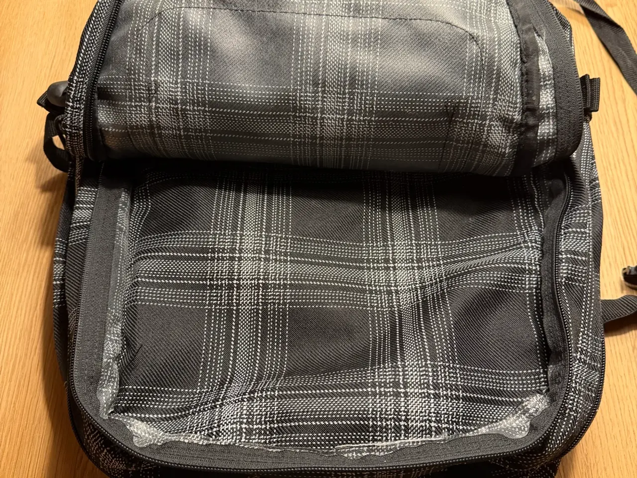 Billede 6 - Eastpak rygsæk/ skoletaske 33L 