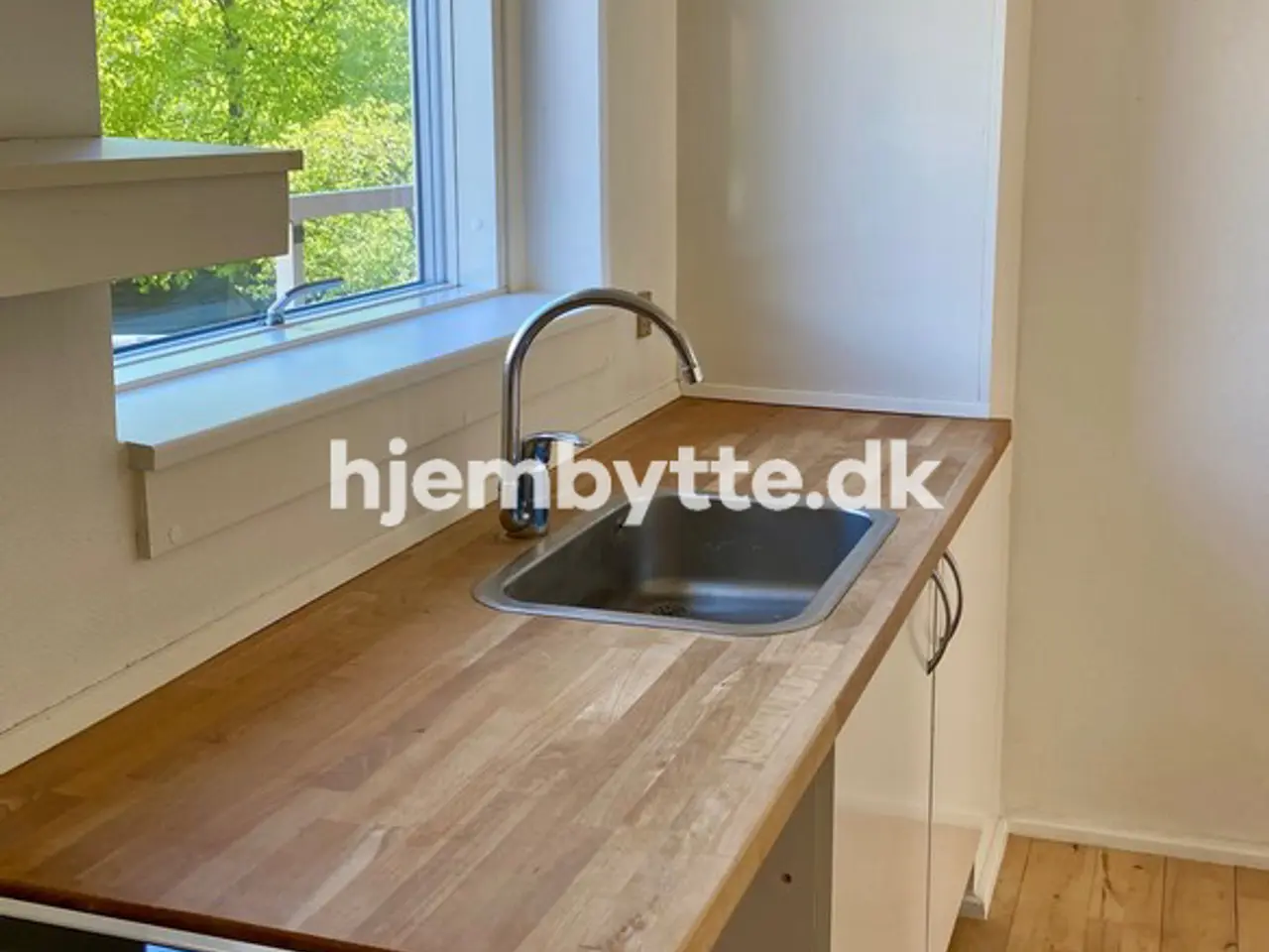 Billede 9 - Hjembytte - ThorLangesAlle