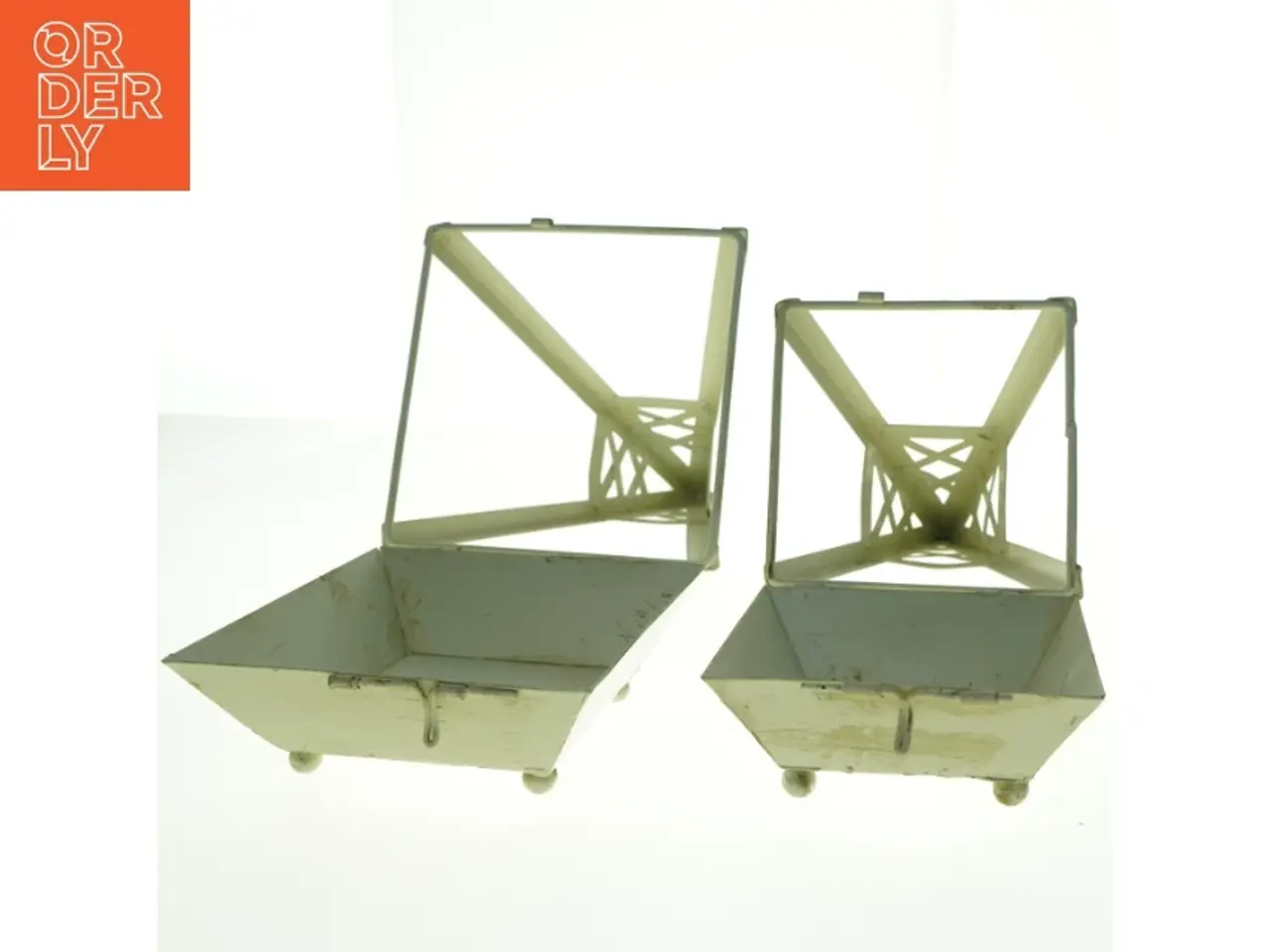 Billede 2 - Metal lanterner (str. 41 x 19 x 19 cm og 35 x 16 x 16 cm)