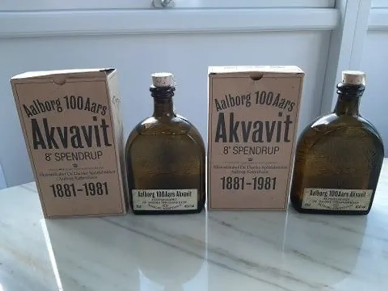 Billede 1 - 100 aars Aalborg Akvavit