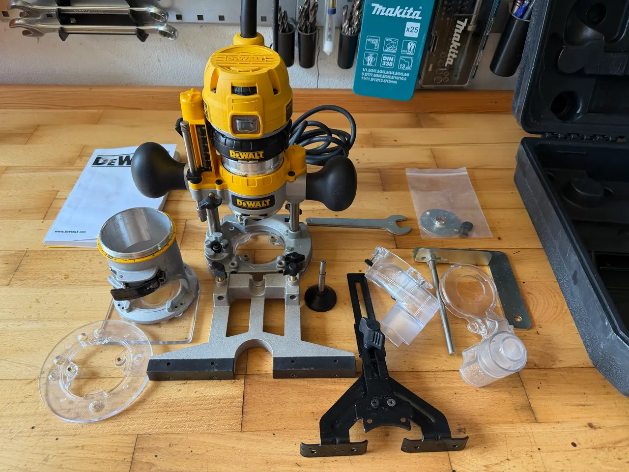 Billede 2 - Overfræser Dewalt D26204k