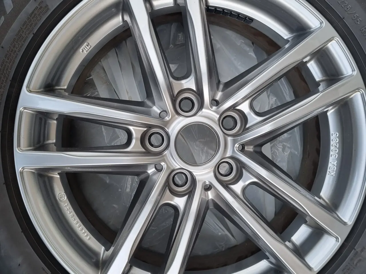 Billede 1 - 17" originale BMW alufælge m/vinterdæk