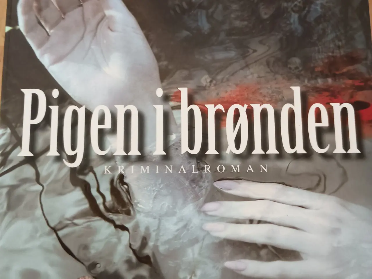 Billede 2 - Pigen I Brønden & Stjålet Identitet af Inger Gamme