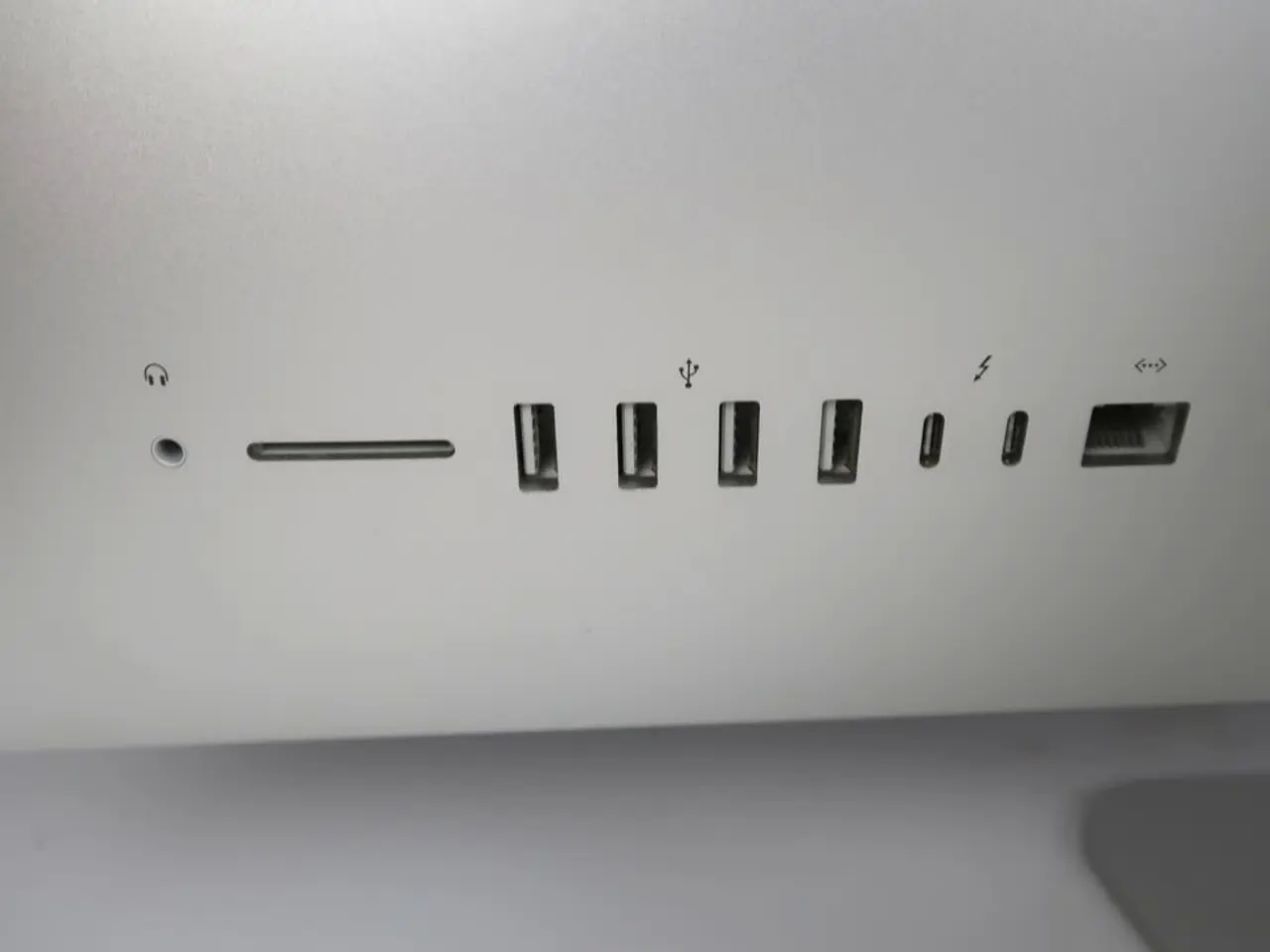 Billede 4 - Apple iMac 20,1 5K i5-10700K 27” - LÅST