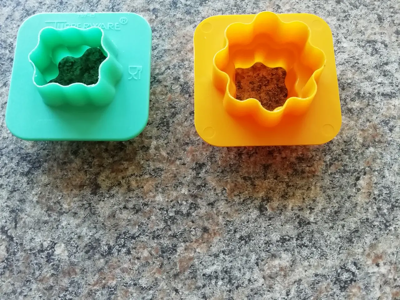 Billede 1 - udstiksforme, Tupperware