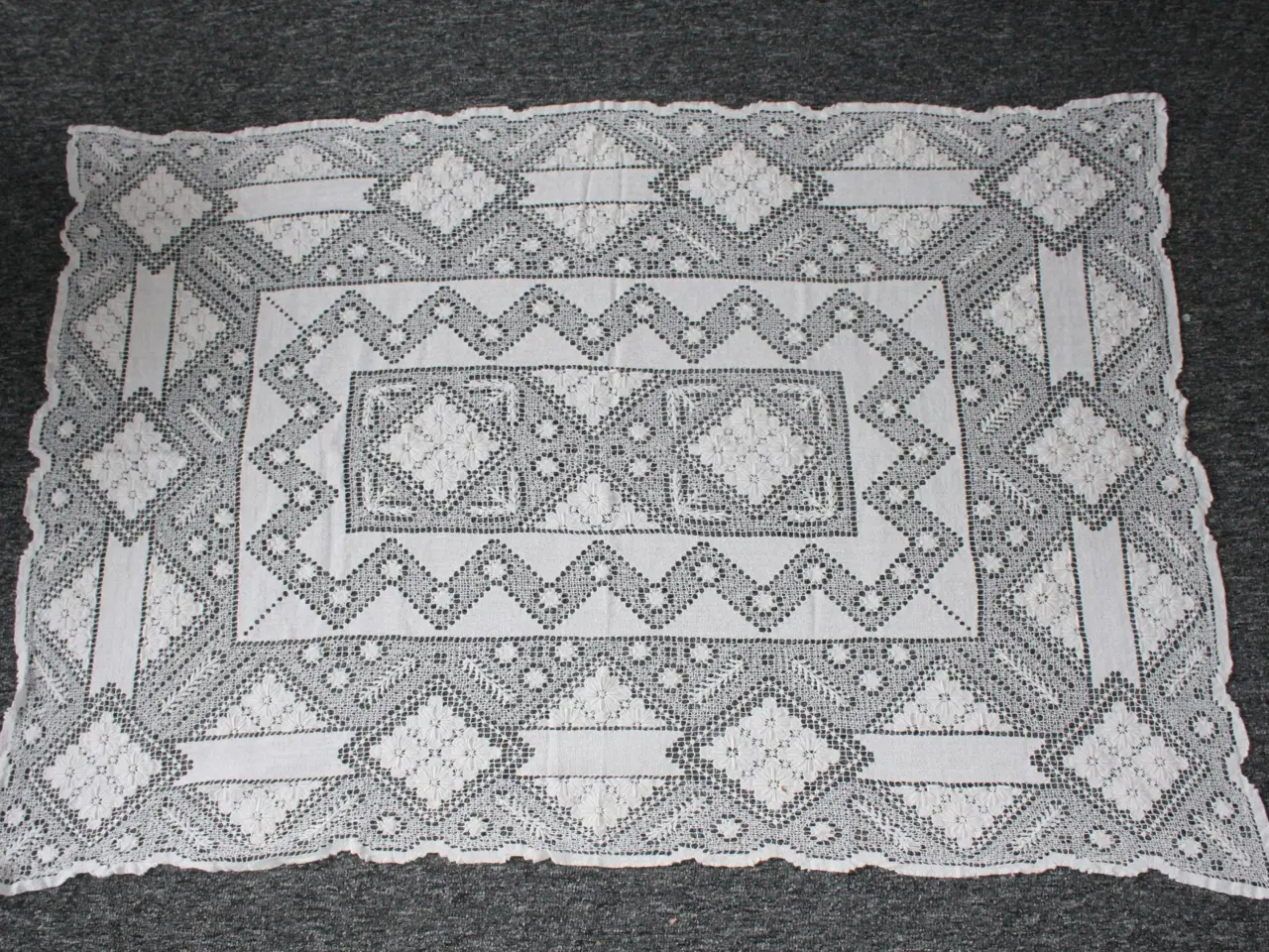 Billede 1 - Blondedug, 105 x 150 cm