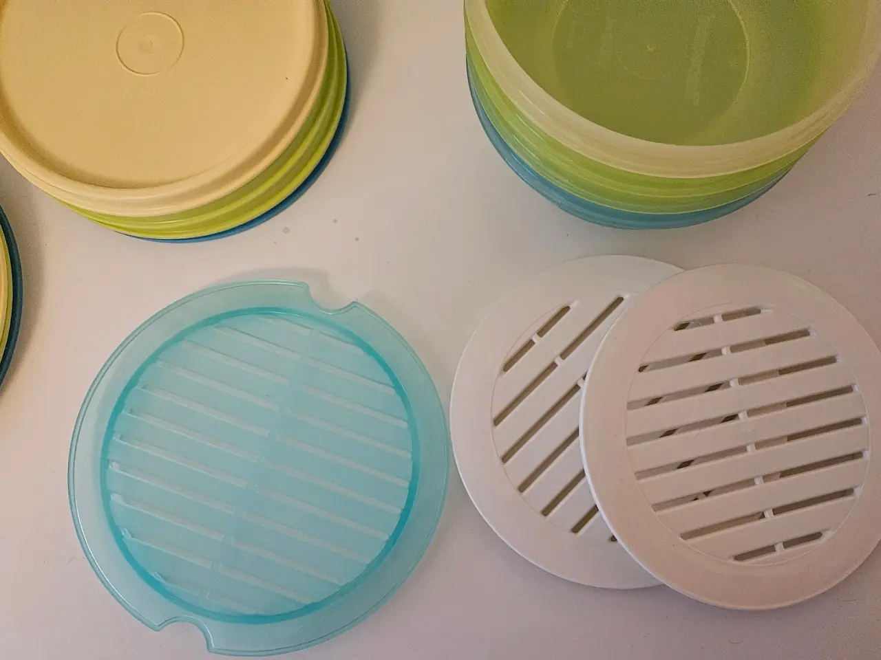 Billede 4 - Tupperware bøtter