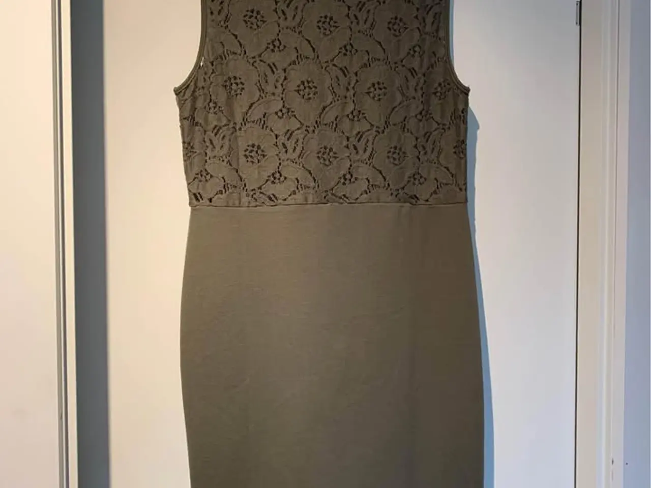 Billede 2 - Sommerkjole H&M - Str. M