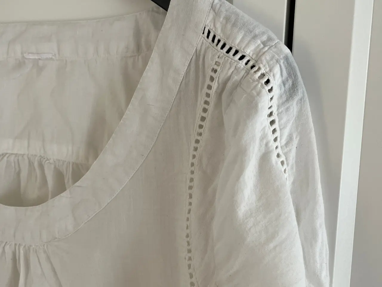 Billede 2 - Hvid bluse