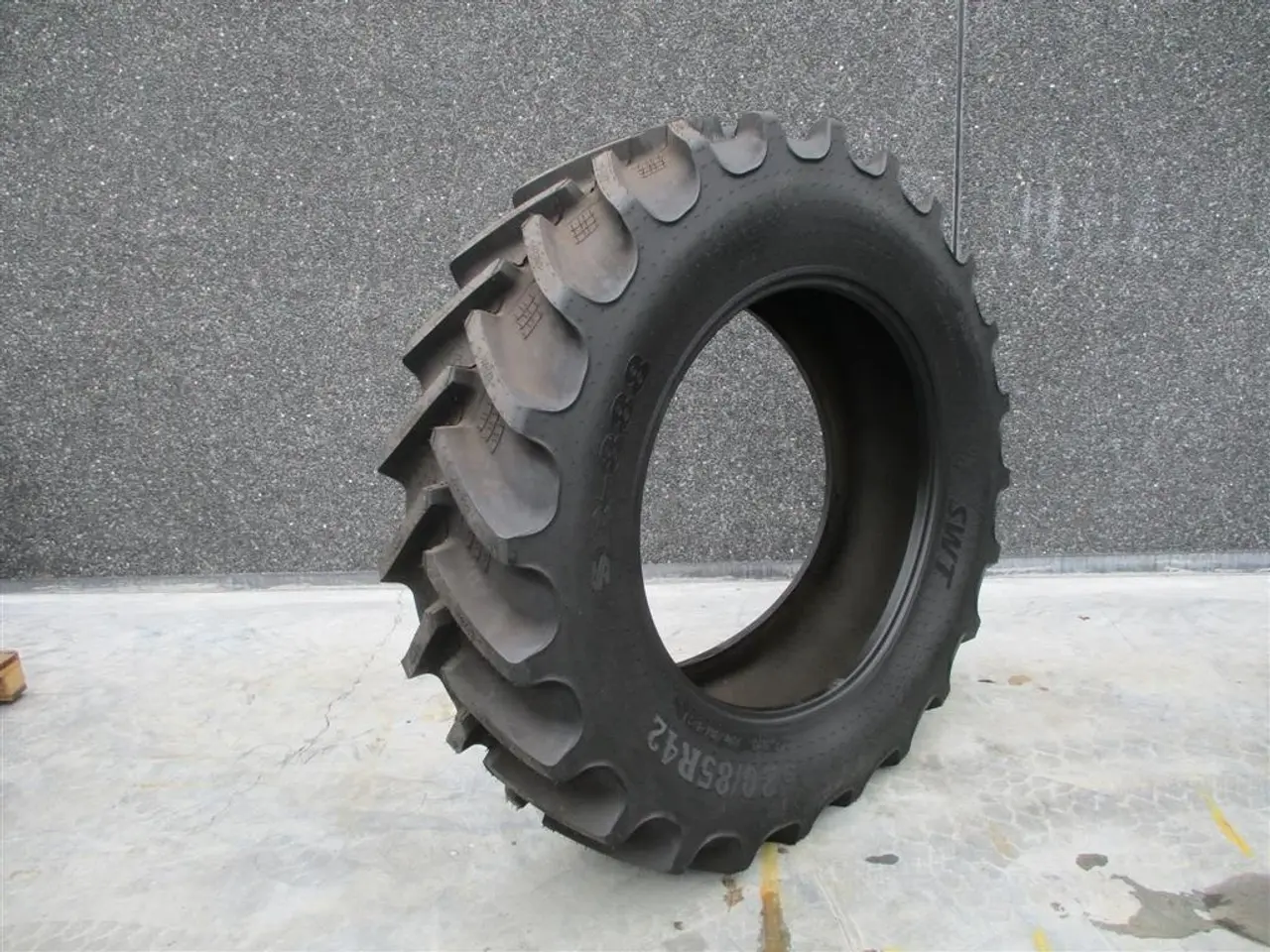 Billede 4 - Speedways 520/85R42 (20.8R42) TL NYE DÆK TIL TRAKTOR