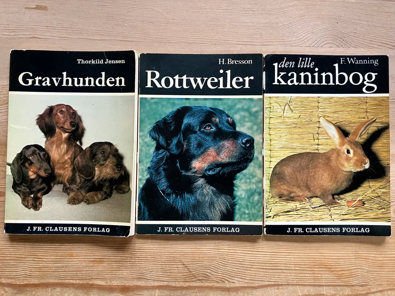 Billede 2 - 17 Clausen bøger om hunde, fugle m.m + flere bøger