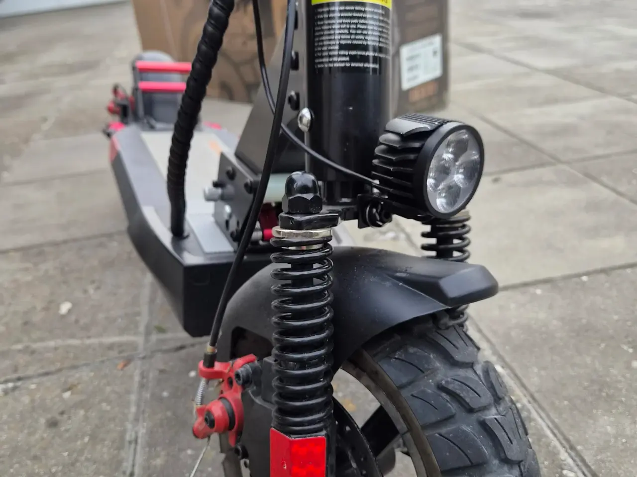 Billede 5 - 🛴 Kukirin M4 Pro – Robust el-løbehjul med sæde