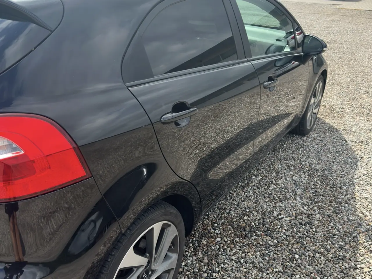 Billede 12 - Rigtig flot bil med nyere motor - masser af udstyr