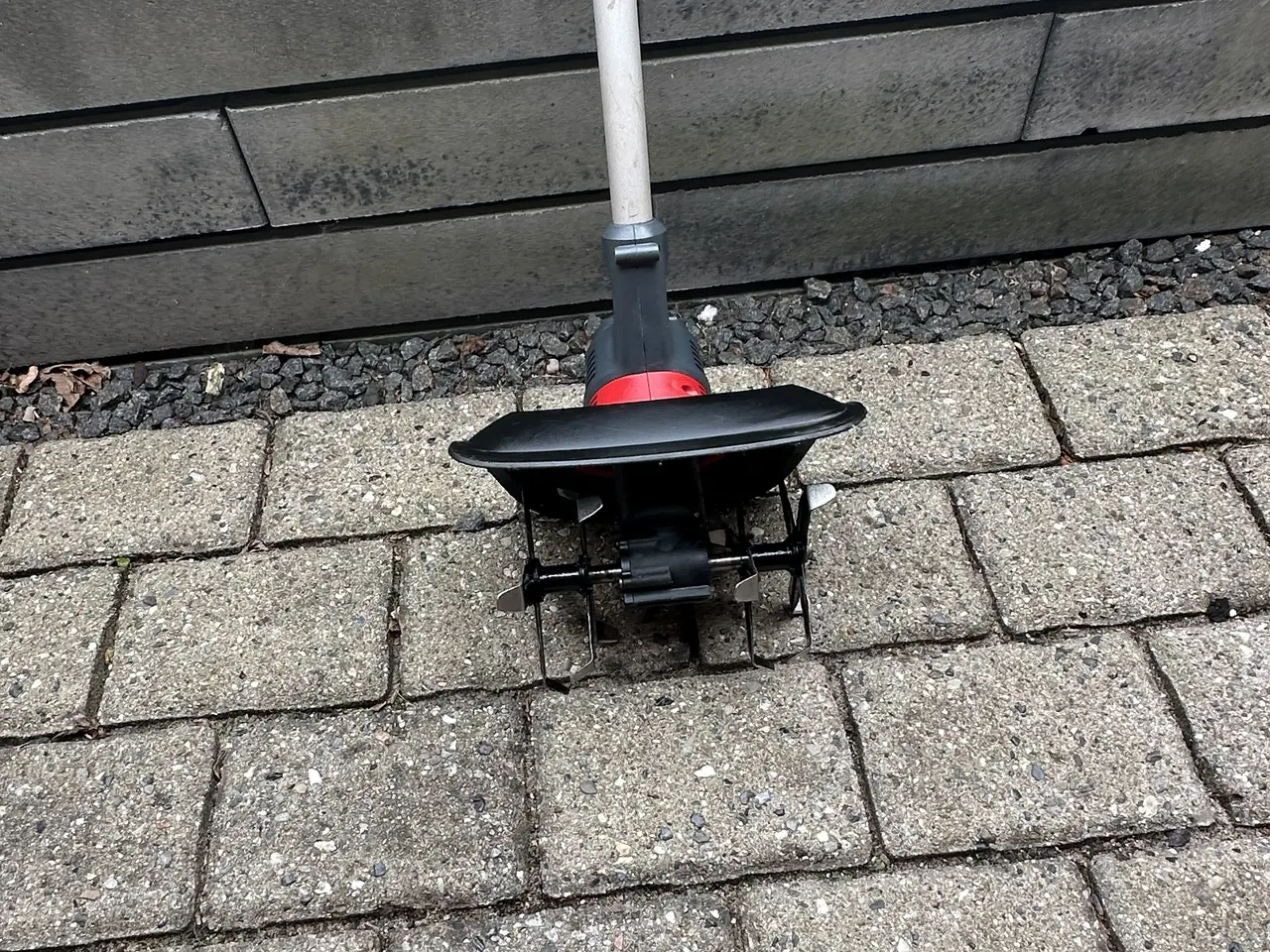 Billede 3 - Batteridrevet kultivator til havearbejde