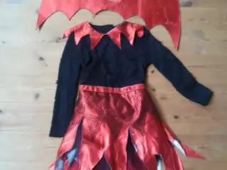 Djævlepigekostume