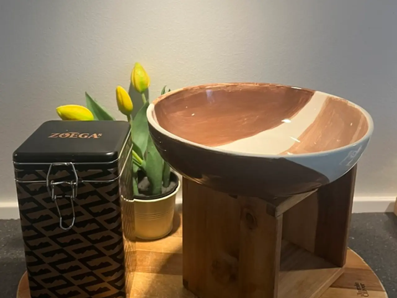 Billede 1 - Flot Zoégas kaffedåse & unika keramikskål