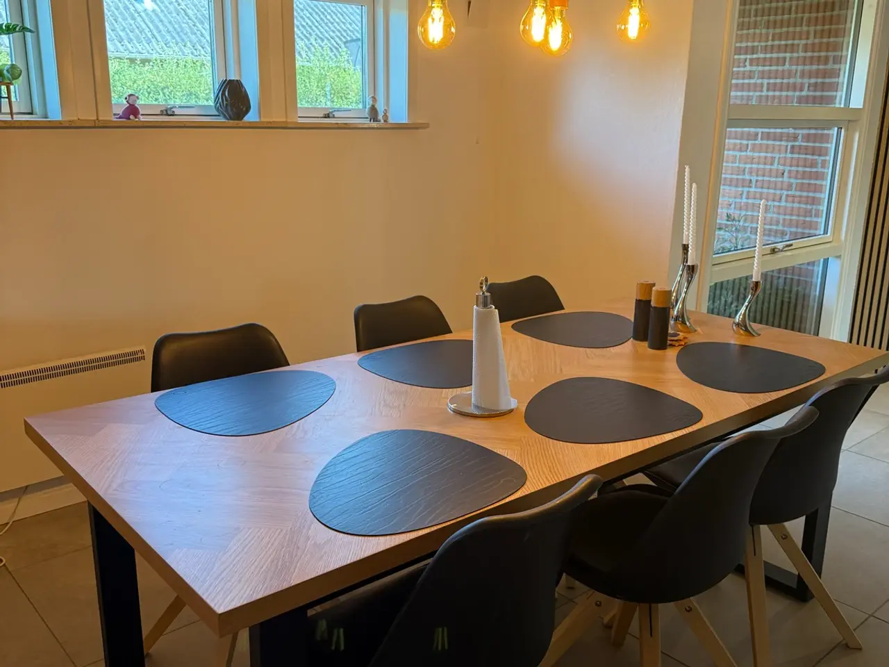 Billede 2 - Sildebens spisebord 