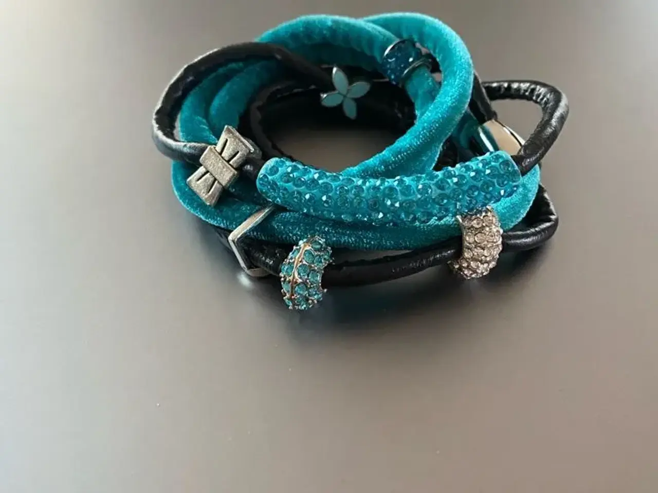 Billede 2 - Flotte armbånd