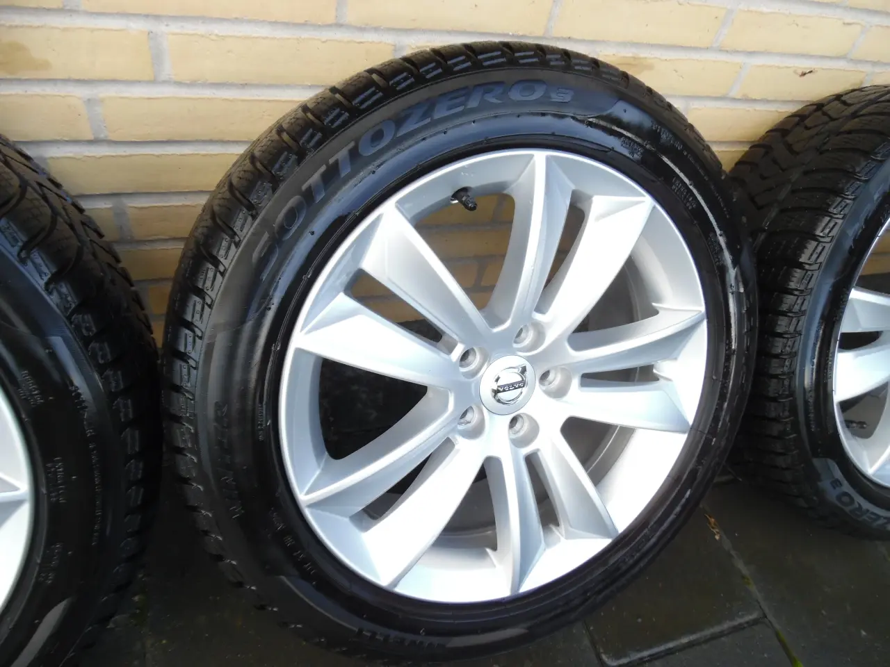 Billede 6 - Volvo V60 alufælge m. Pirelli vinterdæk