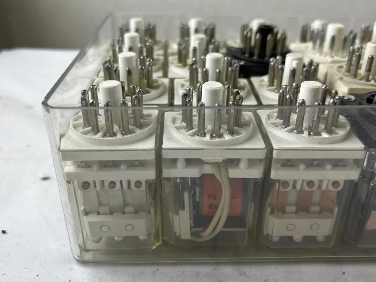 Billede 6 - Schrack MT323024 24V Plug-In relæ parti 32 stk. +