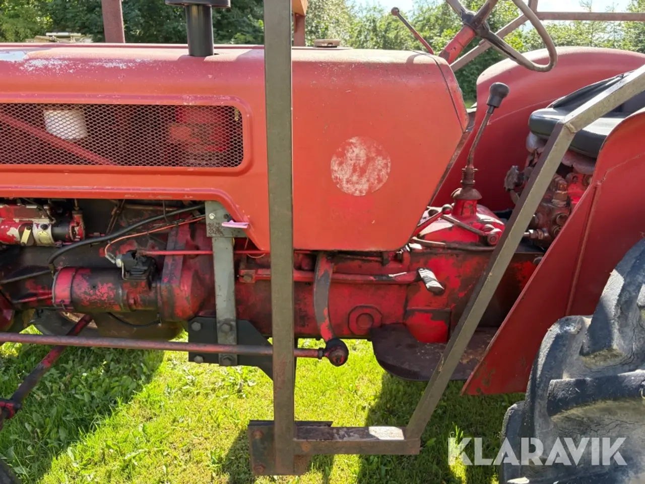 Billede 10 - Veterantraktor IH B 275 Diesel