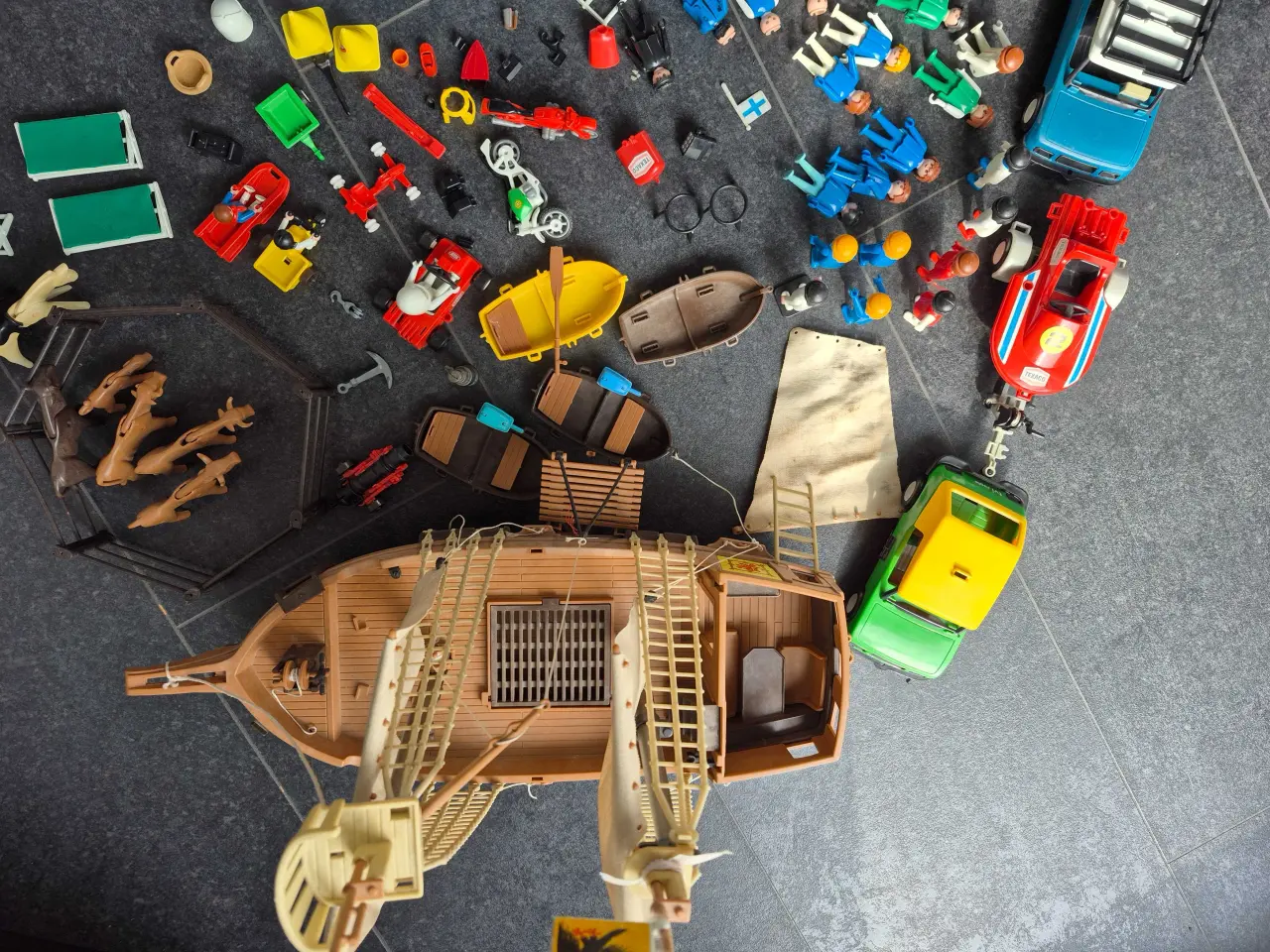Billede 2 - Kæmpe playmobil lot