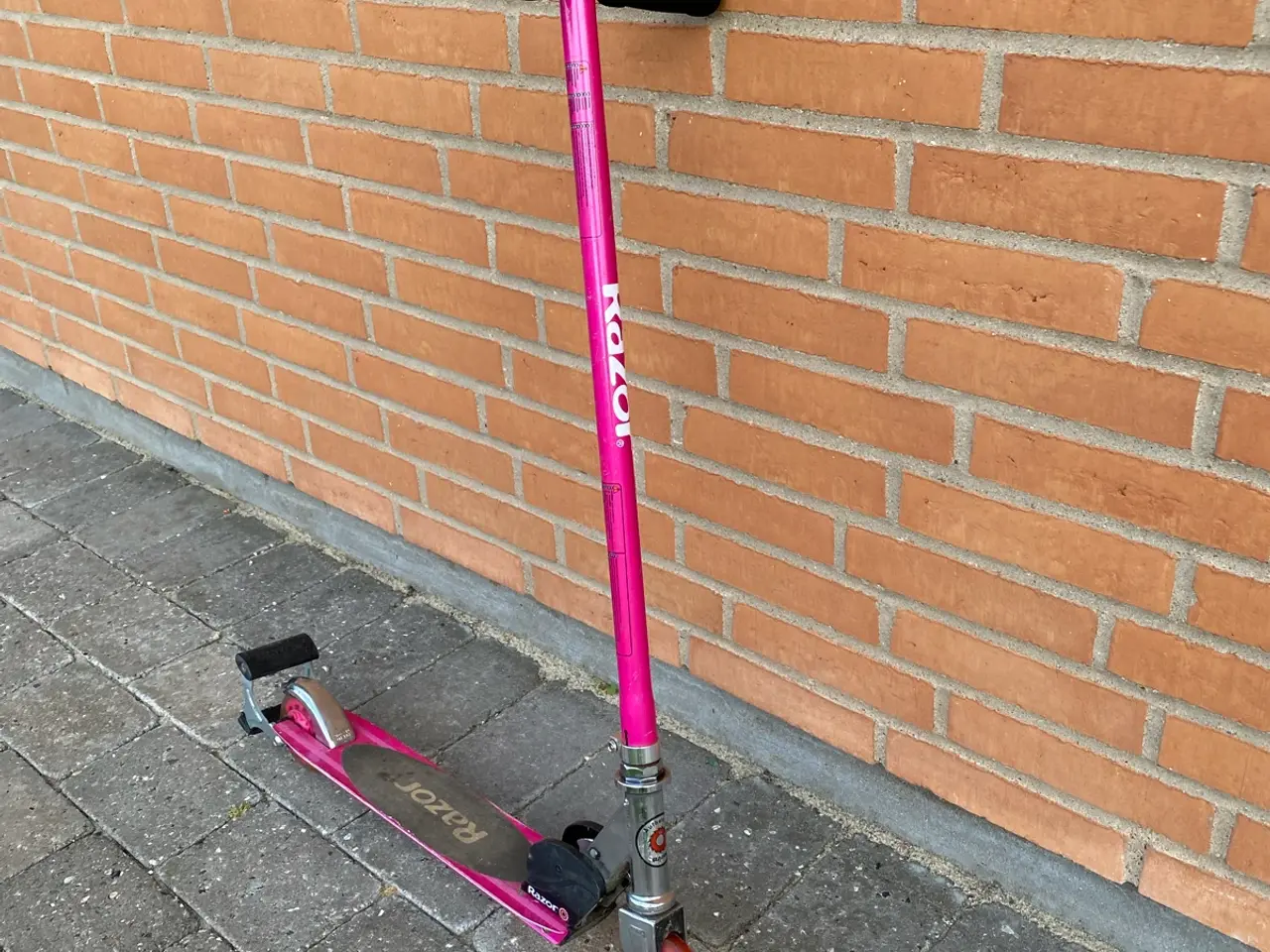 Billede 3 - Razor S Spark pink løbehjul