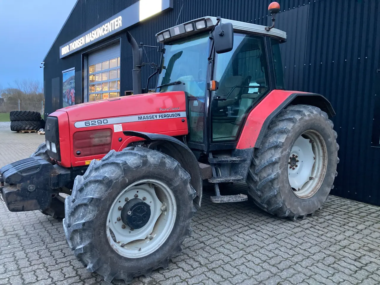 Billede 2 - Købes Massey ferguson 6180