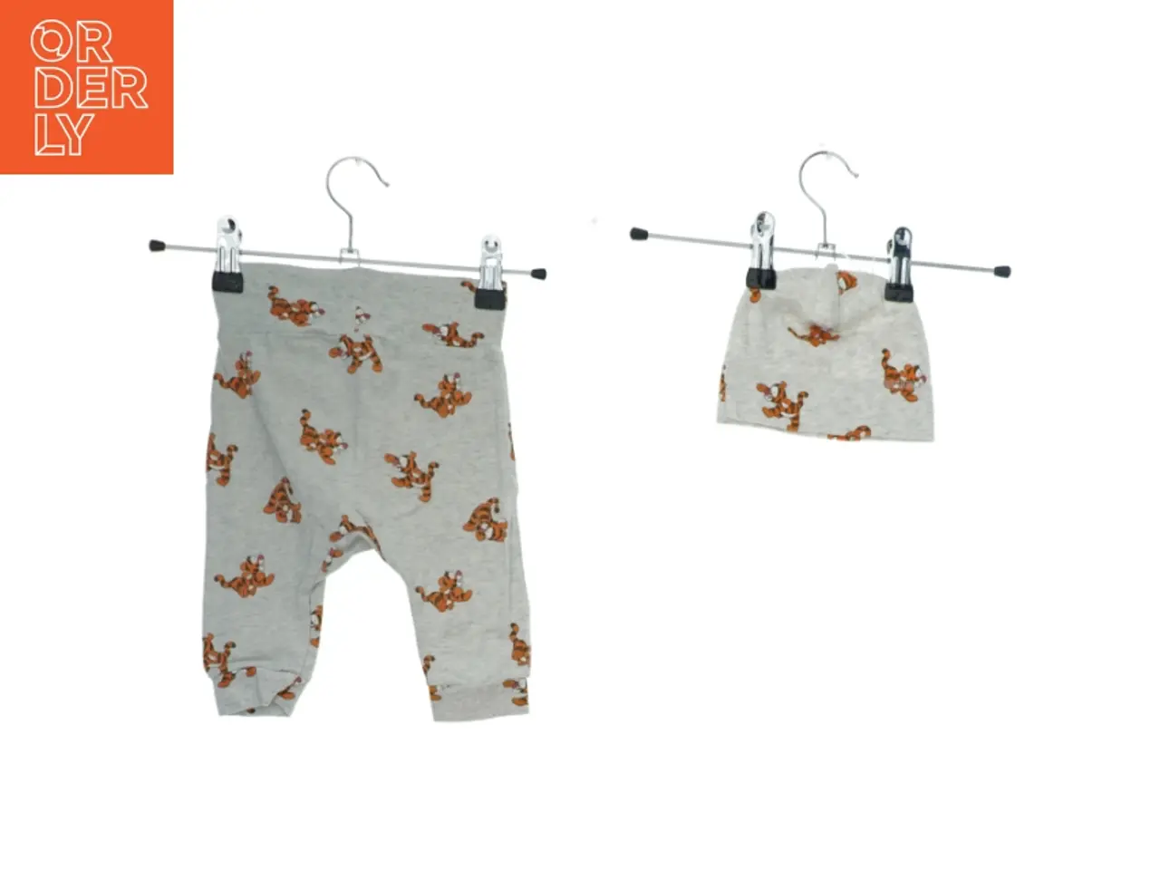 Billede 2 - Babybukser og hue fra H&M (str. 62)