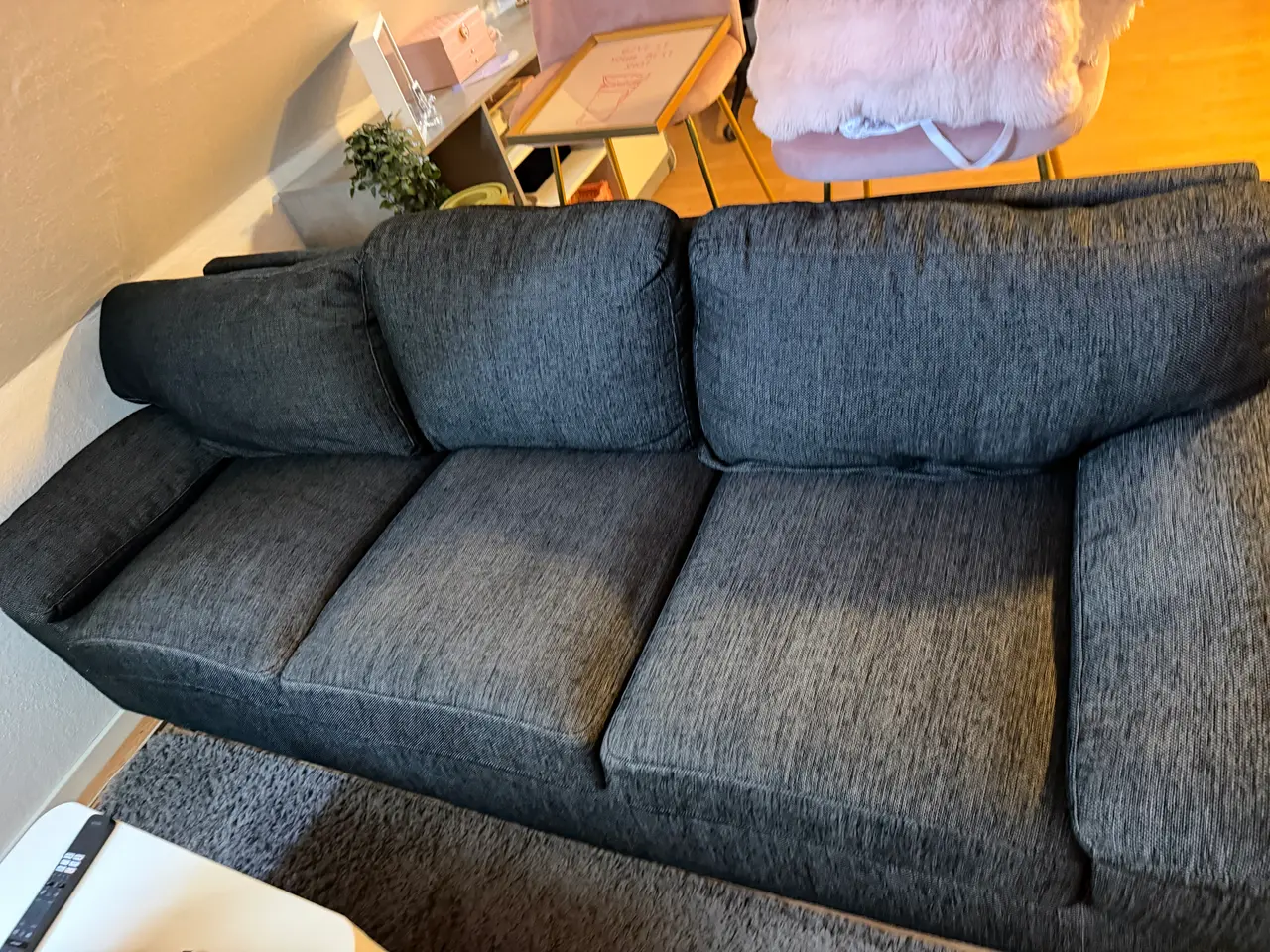Billede 2 - Blød mørkegrå sofa