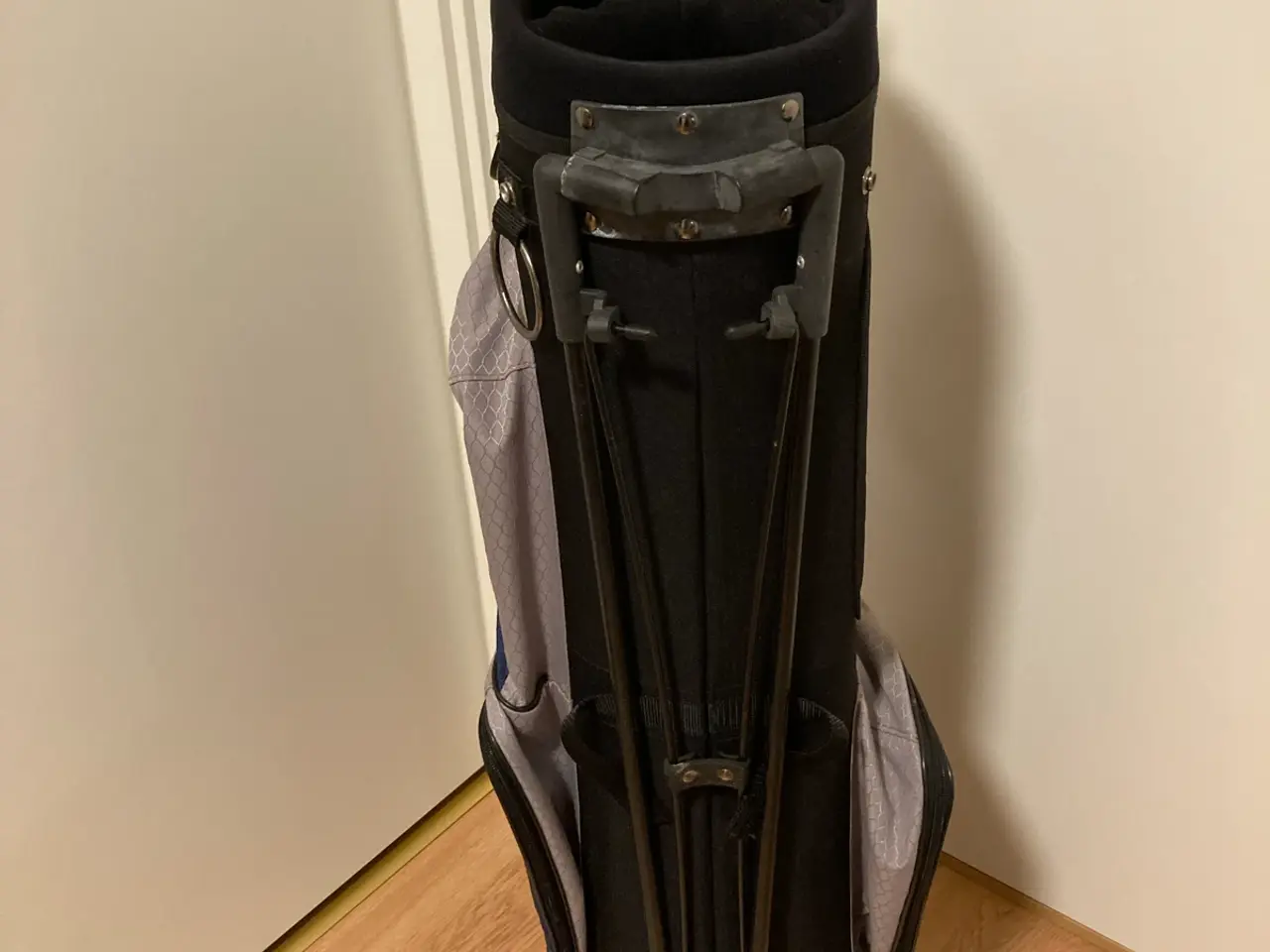 Billede 4 - GOLF BAG ( HØJDE 88 CM )