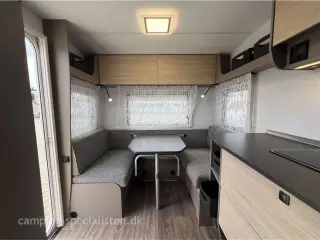 2026 - Fendt NEXT 380   2026 Fendt Next 380 - se den nu hos Camping-Specialisten i Silkeborg