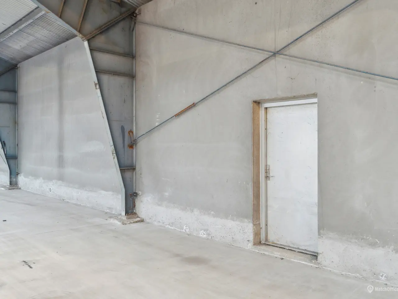 Billede 13 - 2.080 m2 logistiklejemål med 6 porte og en loftshøjde på 8 m. beliggende i Hvidovre.
