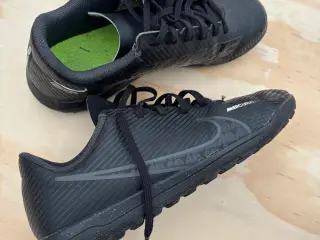 Str.35,5 fodboldsko NIKE