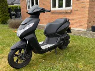 Peugeot kisbee 2t EFI
