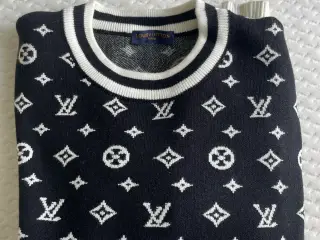 Sweater sælges