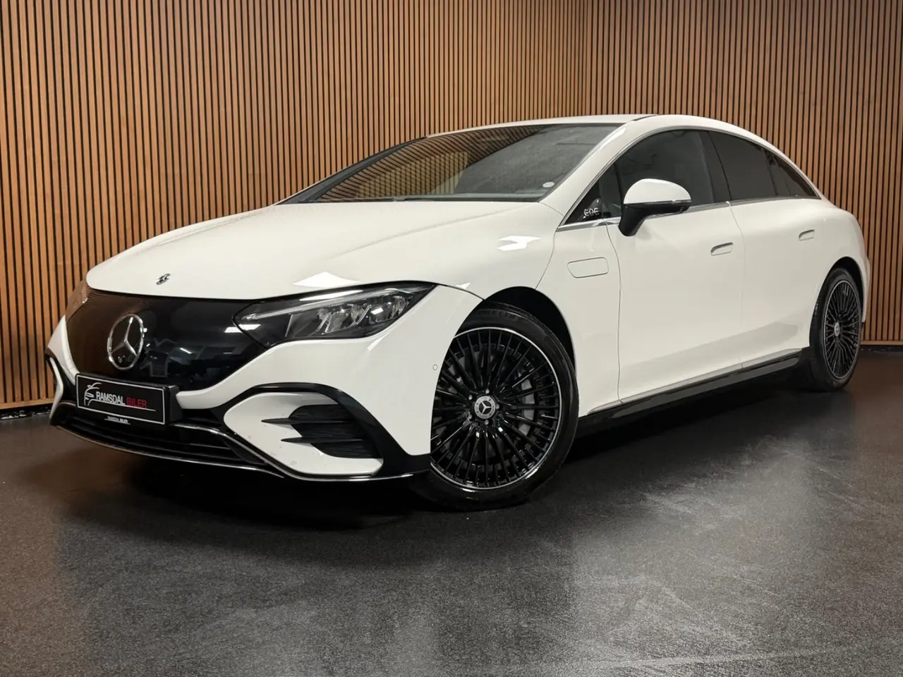 Billede 1 - Mercedes EQE350+ AMG Line