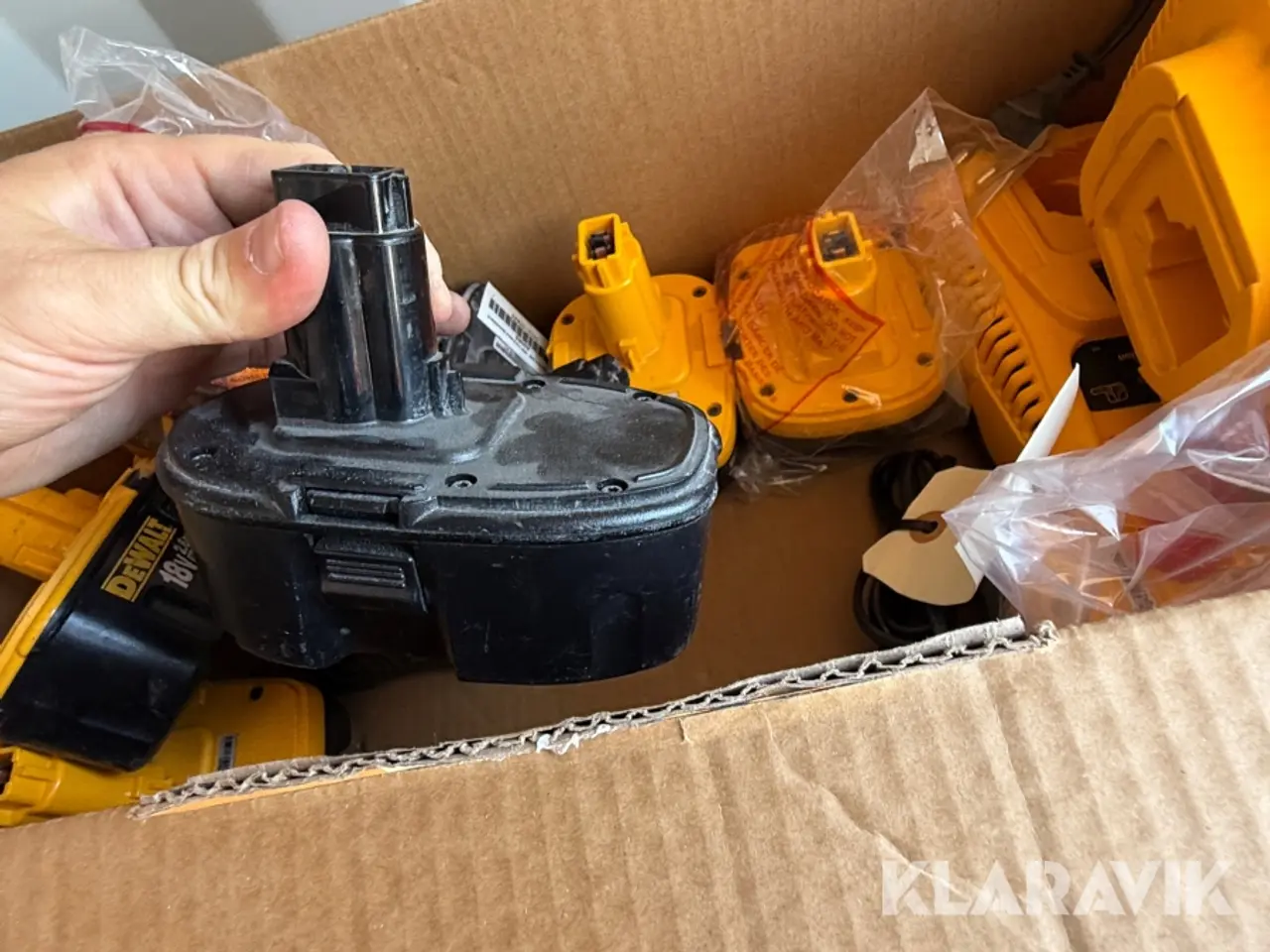 Billede 9 - Batterier og oplader DeWALT 18 V