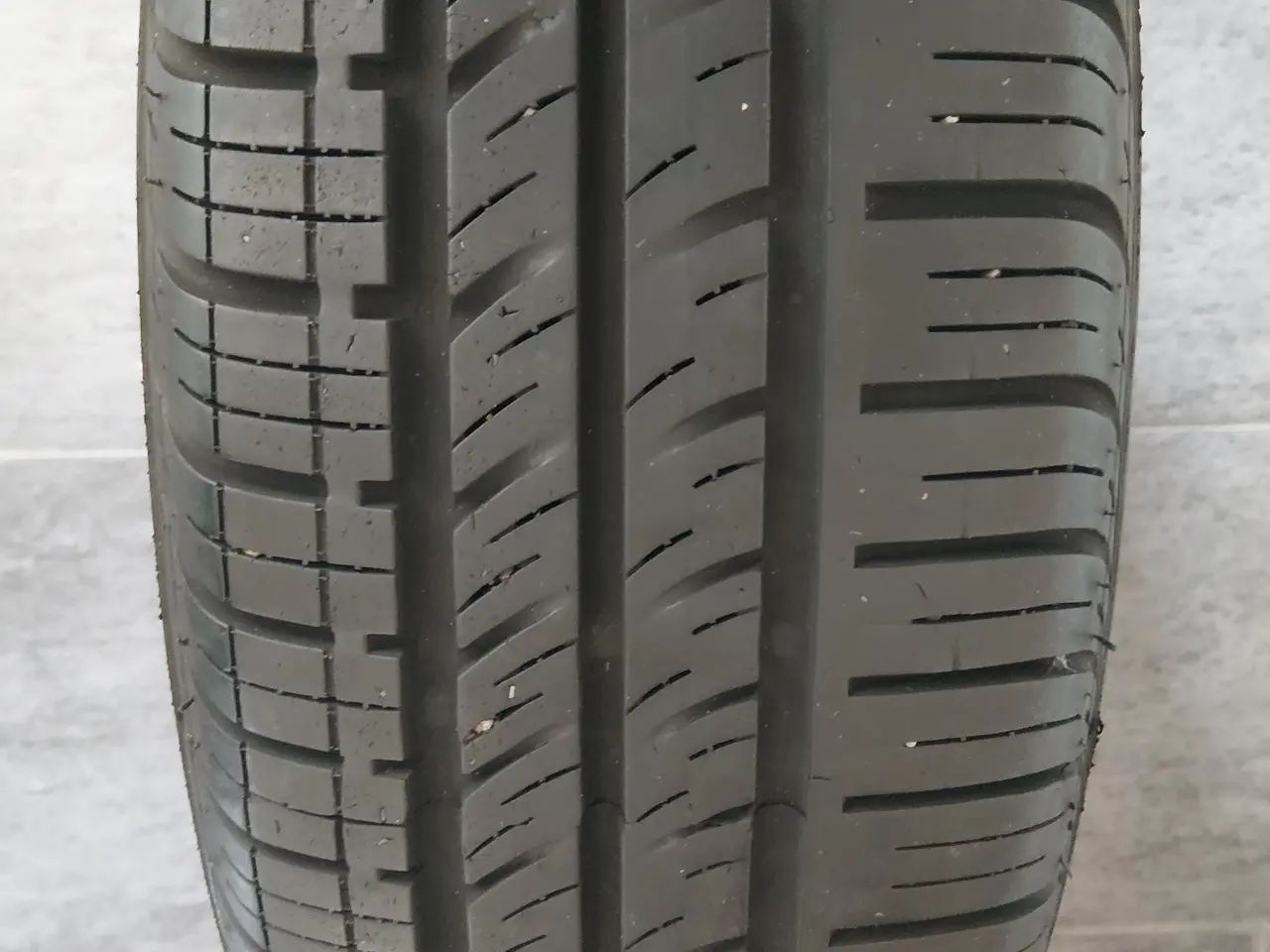 Billede 3 - Helt nyt reservehjul 175/70 R14 Pirelli sommerdæk