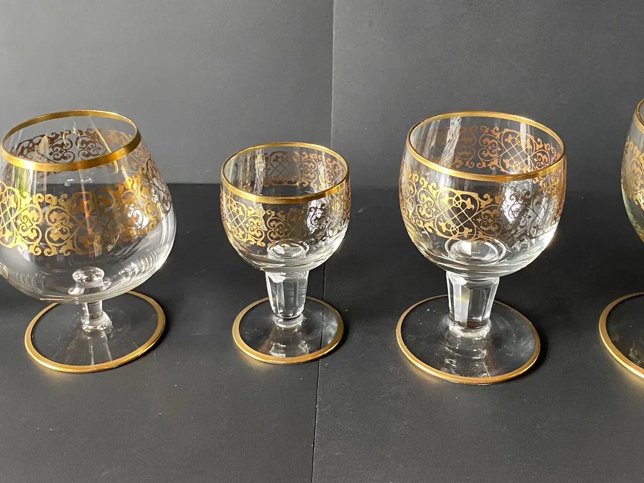 Billede 1 - Glas m/ guldkant og guldmønster