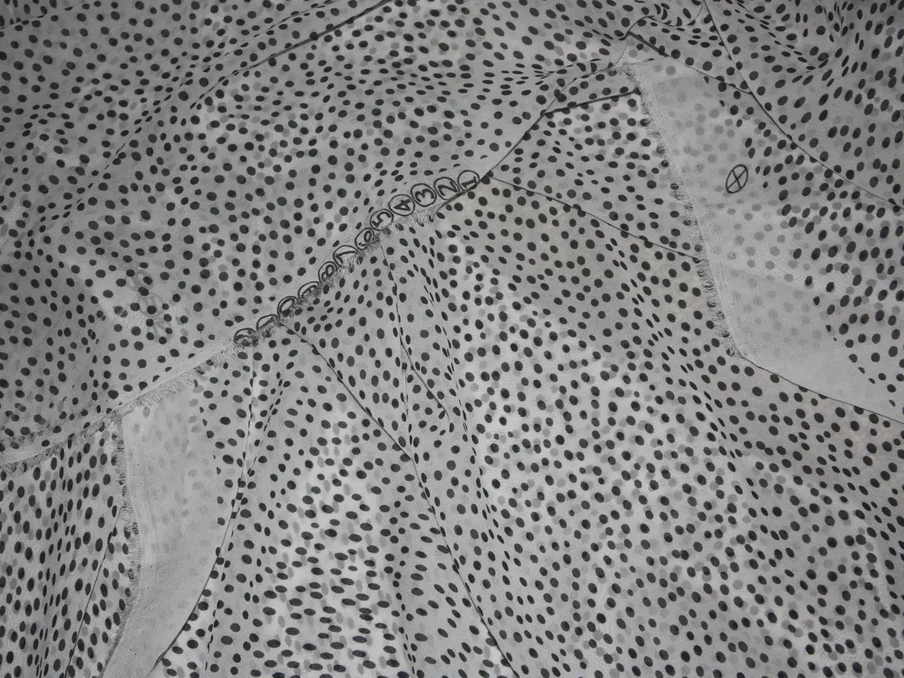 Billede 3 - Tynd stof til bluse 190 cm x 148 cm