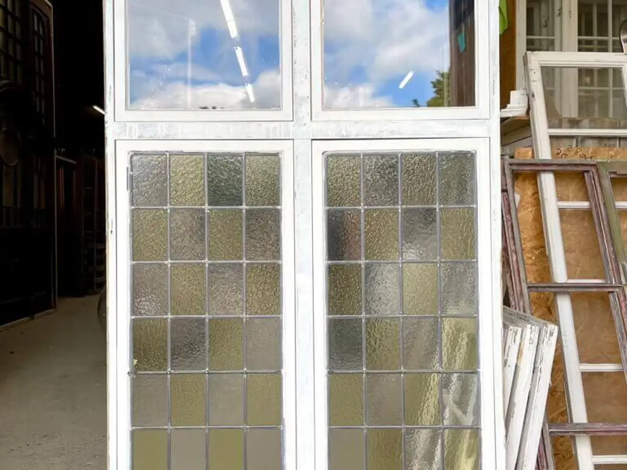Billede 4 - Stort, originalt forsatsvindue m. blyindfattet glas