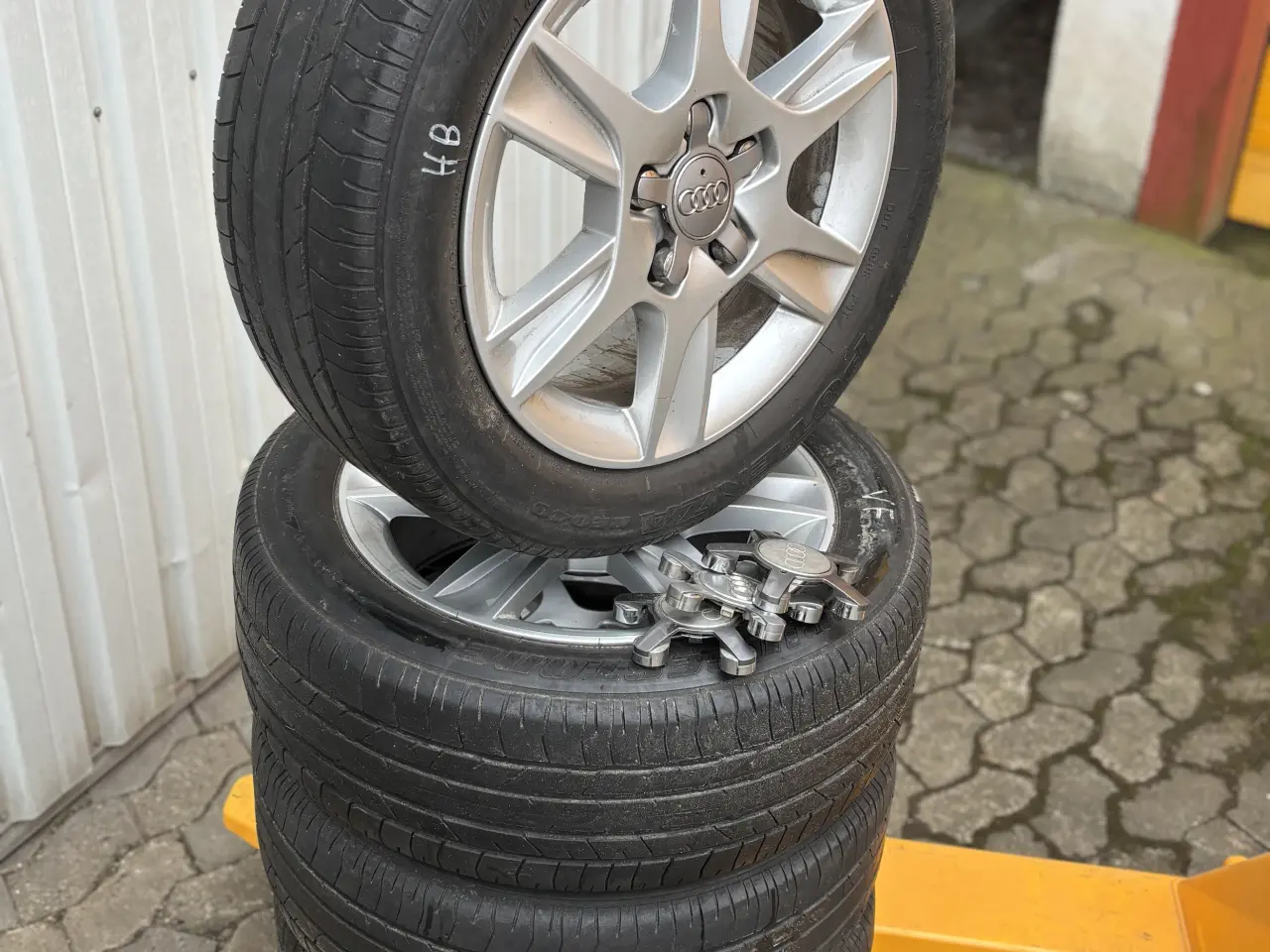 Billede 14 - 16” Audi alufælge ET50 - Fra en Audi A4