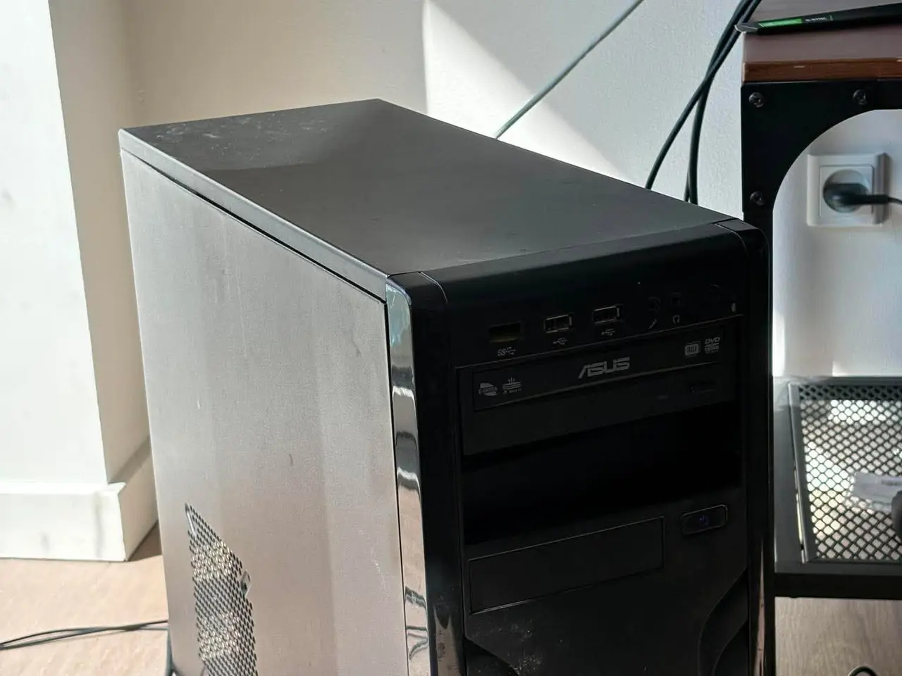 Billede 2 - Stationær Computer med CD drev, I5, 8GB DDR4, ROG