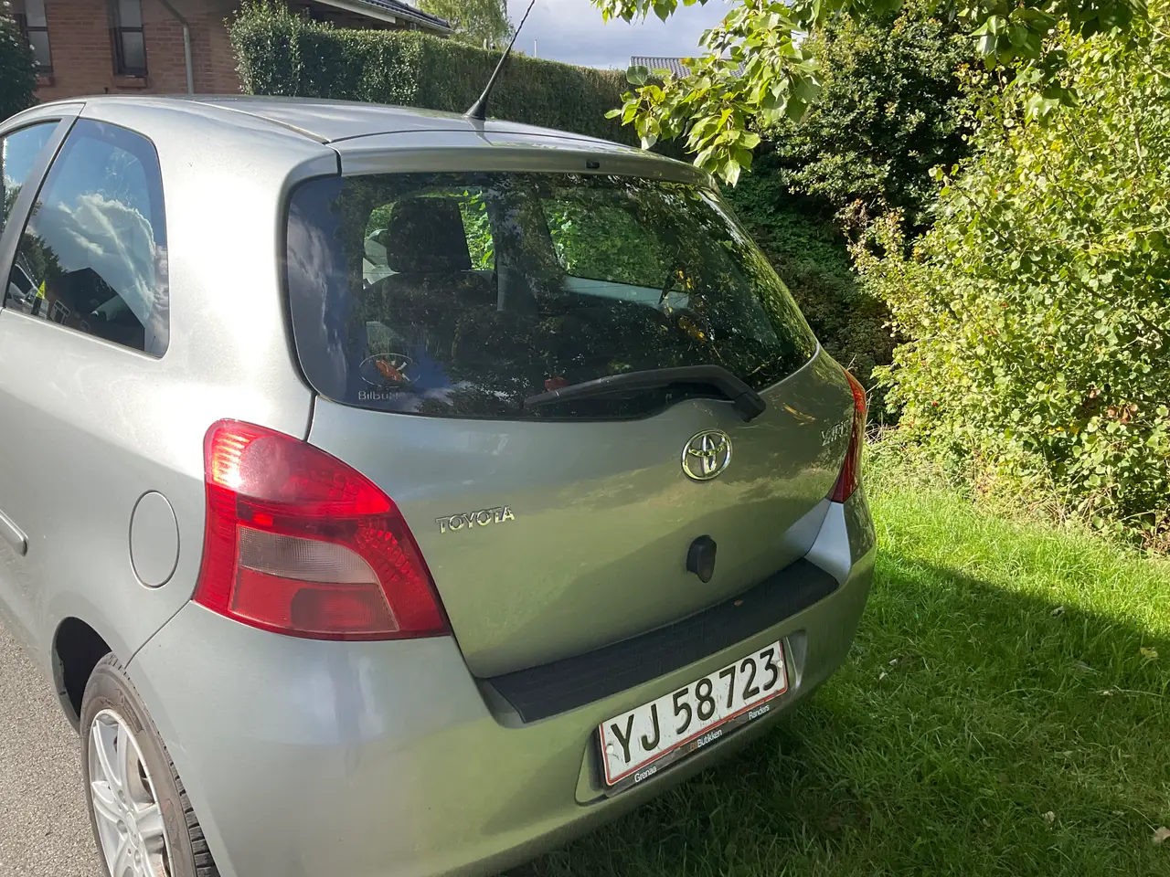Billede 2 - Toyota Yaris 1,3 Benzin 3 Dørs
